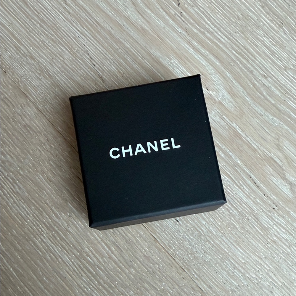 chanel Black Gift Box